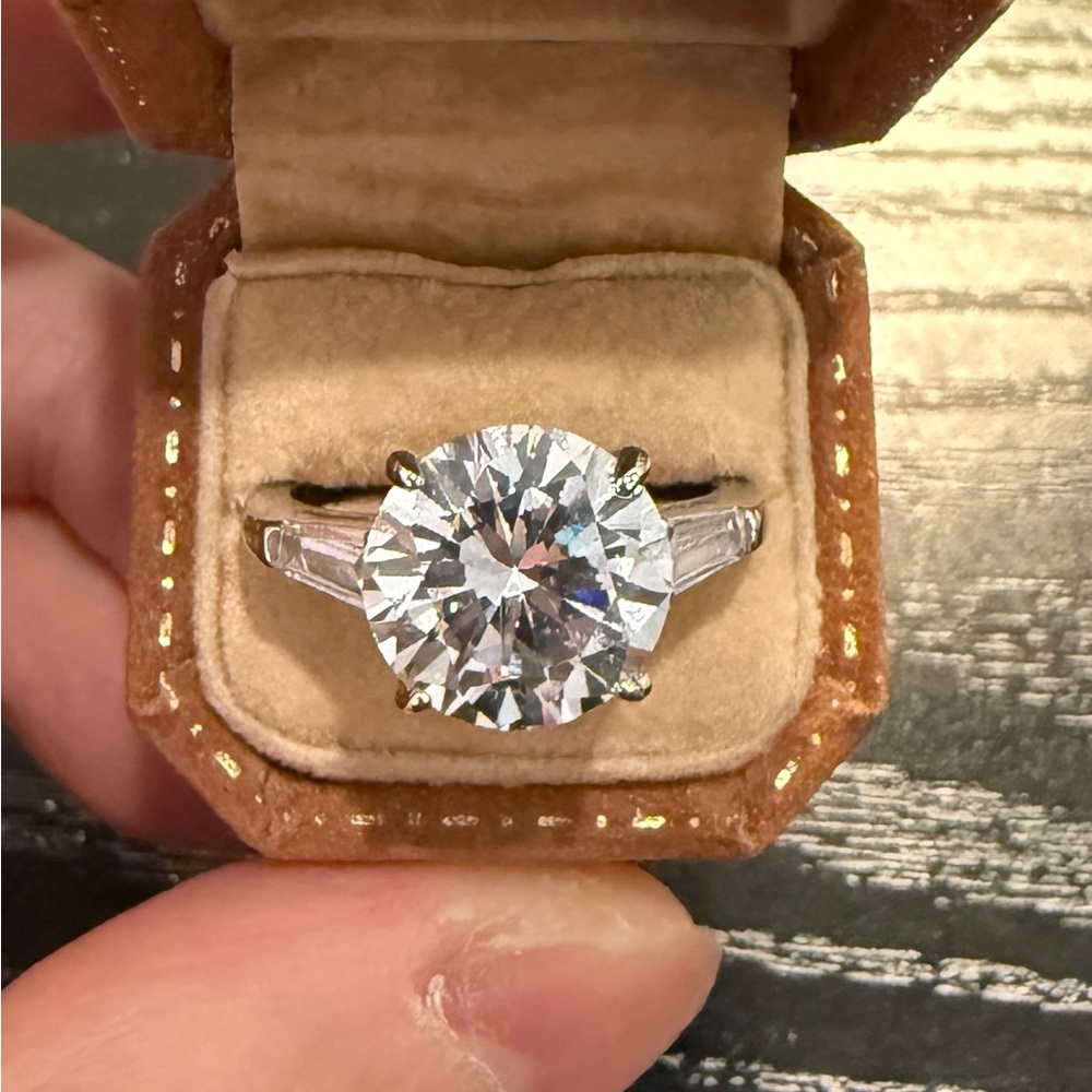 New Sterling Silver 5 Carat Ring